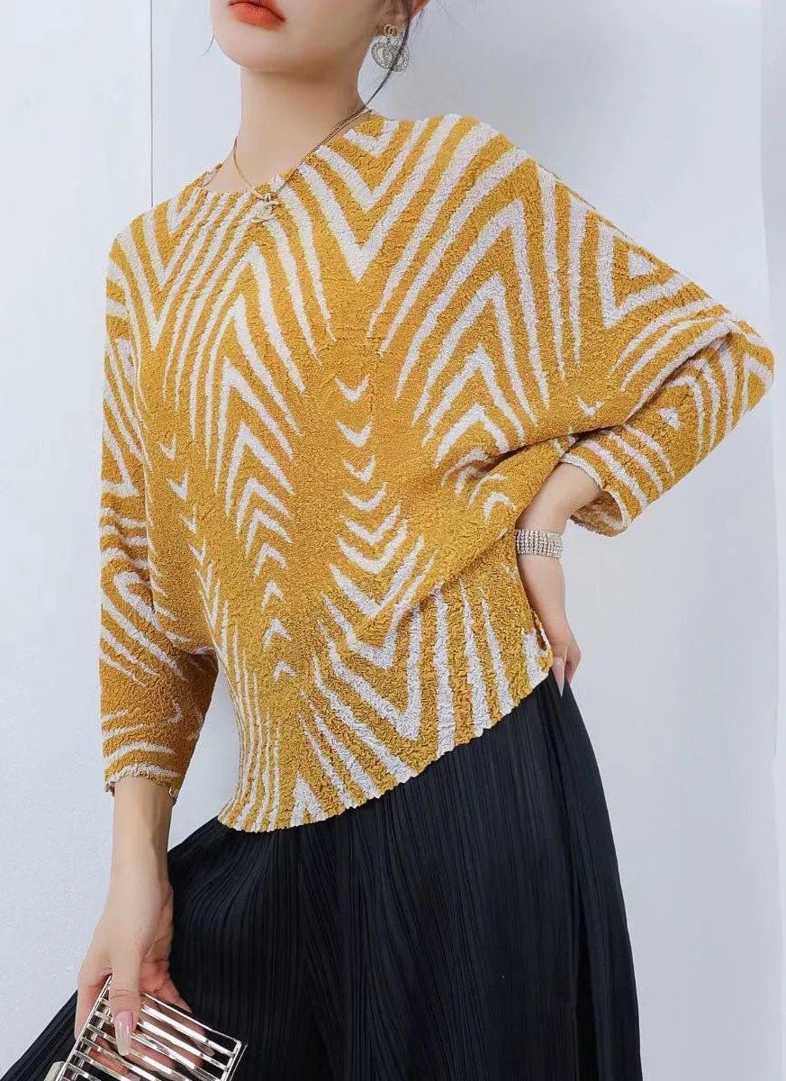 4240042 Line Printed Pleated Top *Yellow *Backorder