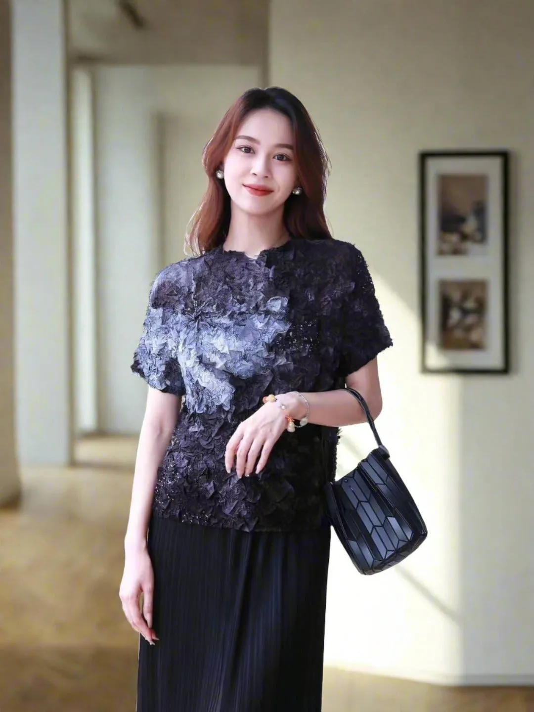 6240033 Floral Printed Pleated Top *Black