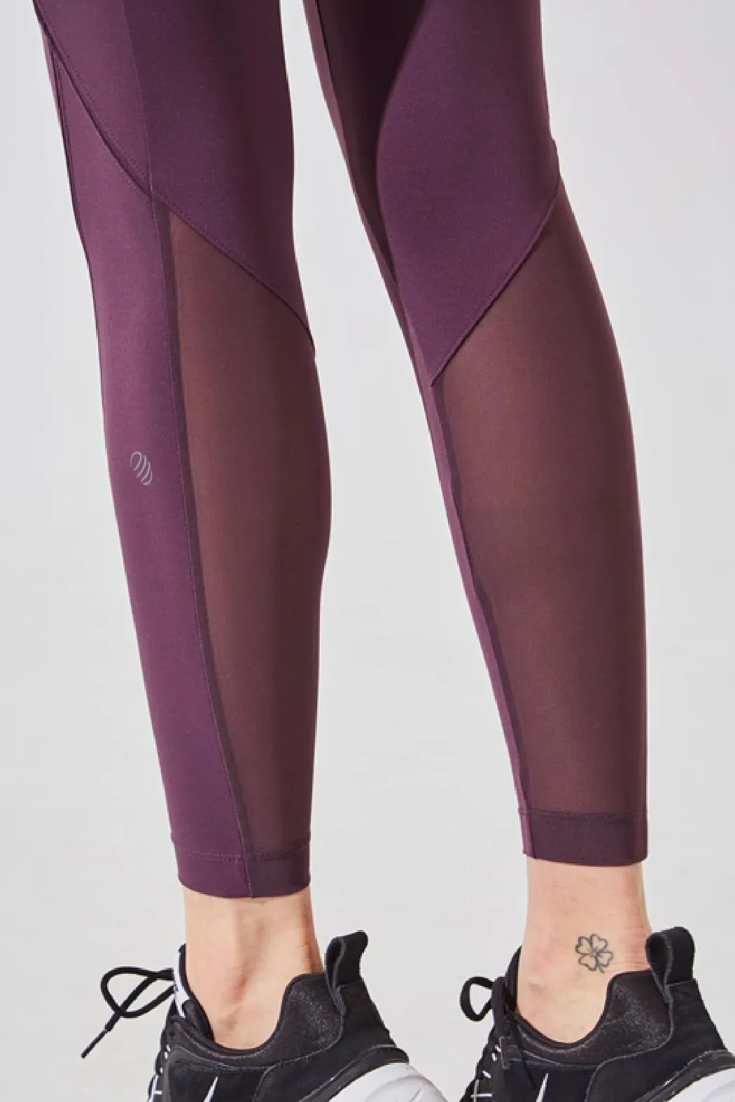 Accelerate Ultra-High Waisted 7/8 Legging