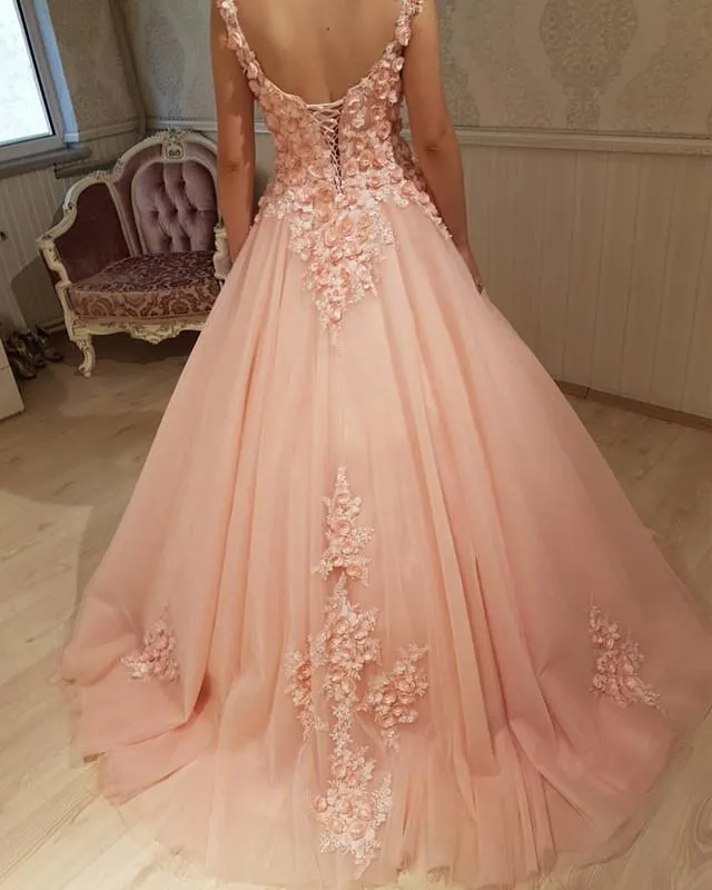 Chic Lace Flowers Embroidery Sweetheart Tulle Quinceanera Dresses