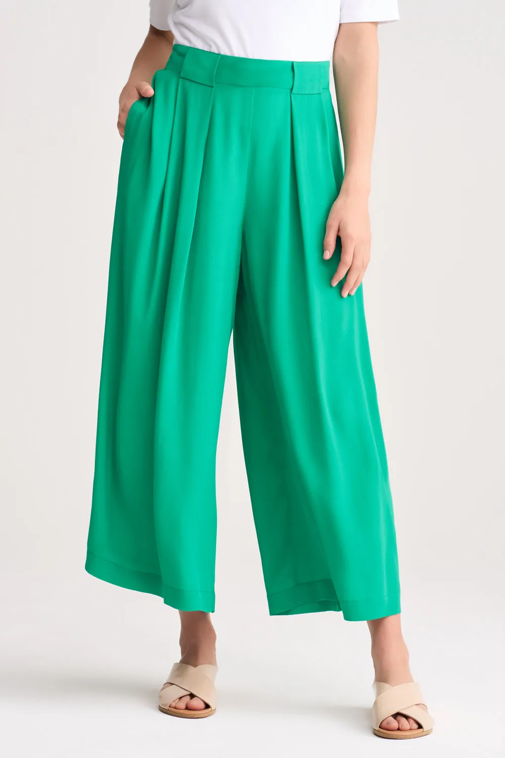 Pleated Wide Leg Pant