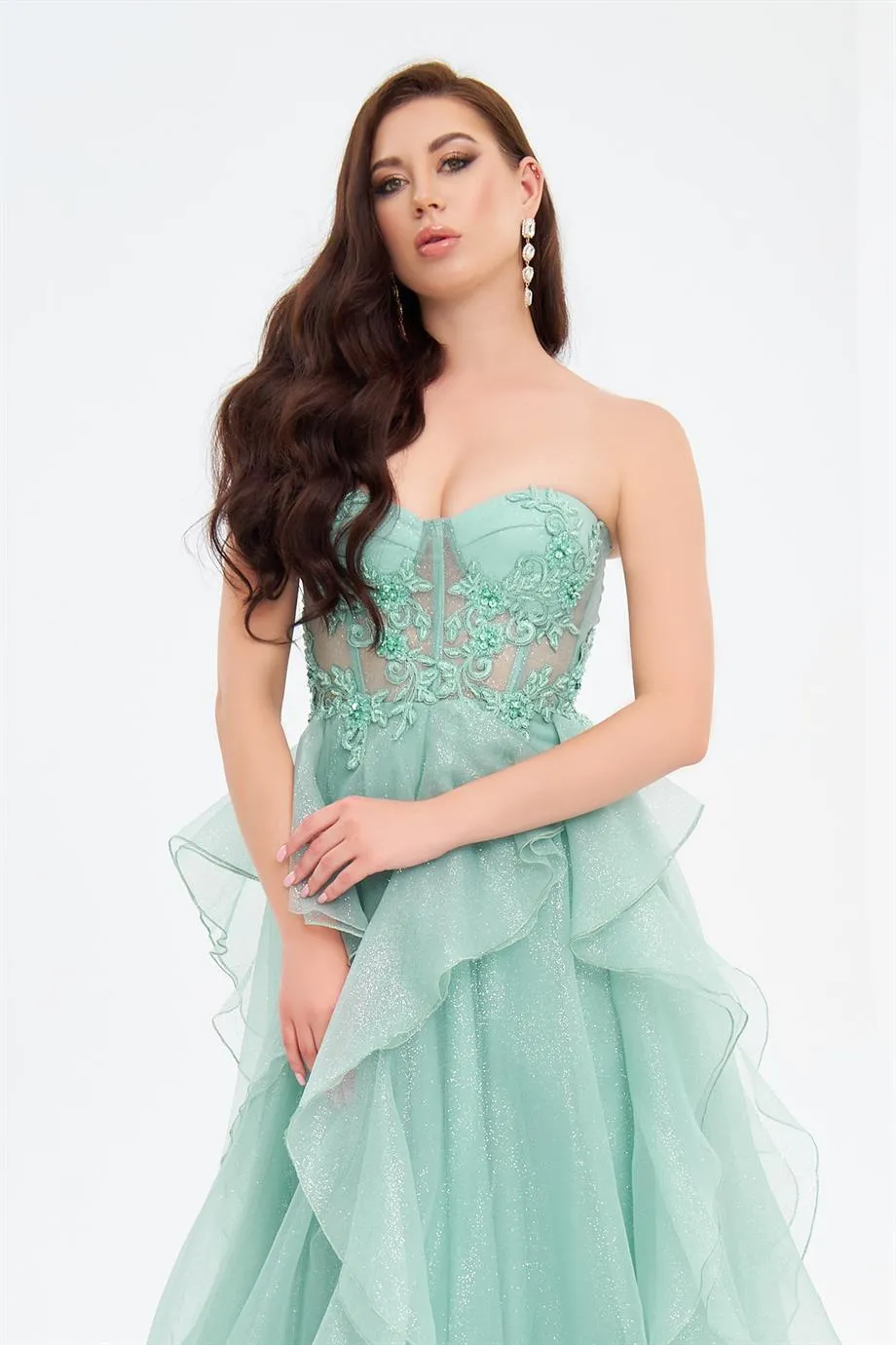 Çağla Glittery Tulle Embroidered Tie Back Strapless Engagement Dress